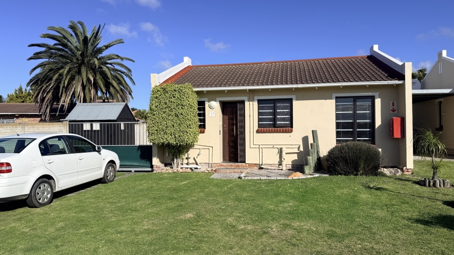 2 Bedroom Property for Sale in Sherwood Eastern Cape